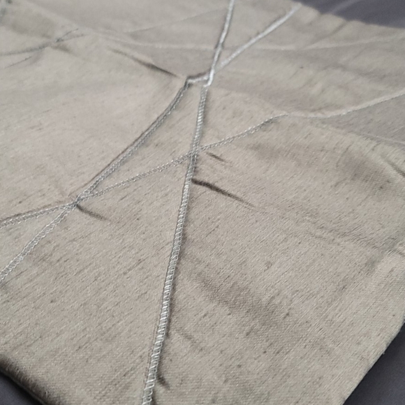 Throw Pillow Cases (6) - Picture 14 of 16